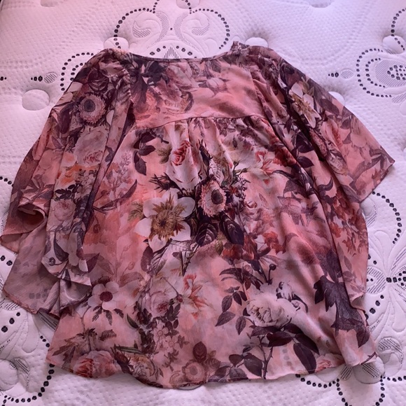 Flowy Top - Picture 4 of 4